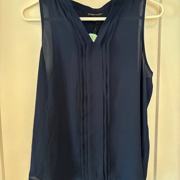 NWT 41 Hawthorn Breyson Navy Blue Pleated Split-Neck Sleeveless Blouse - Picture 3 of 8